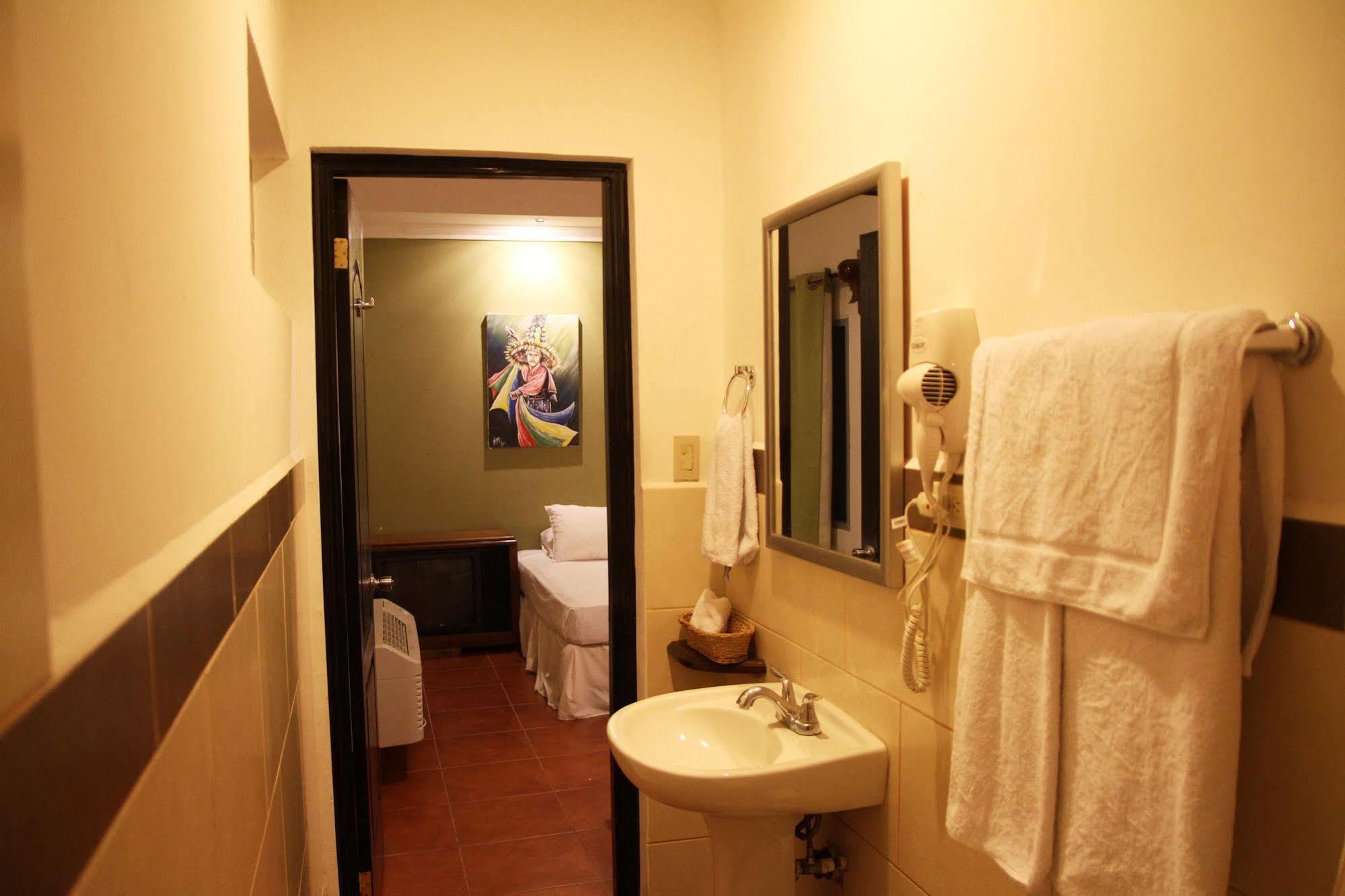Hotel Los Altos Estelí Exteriör bild