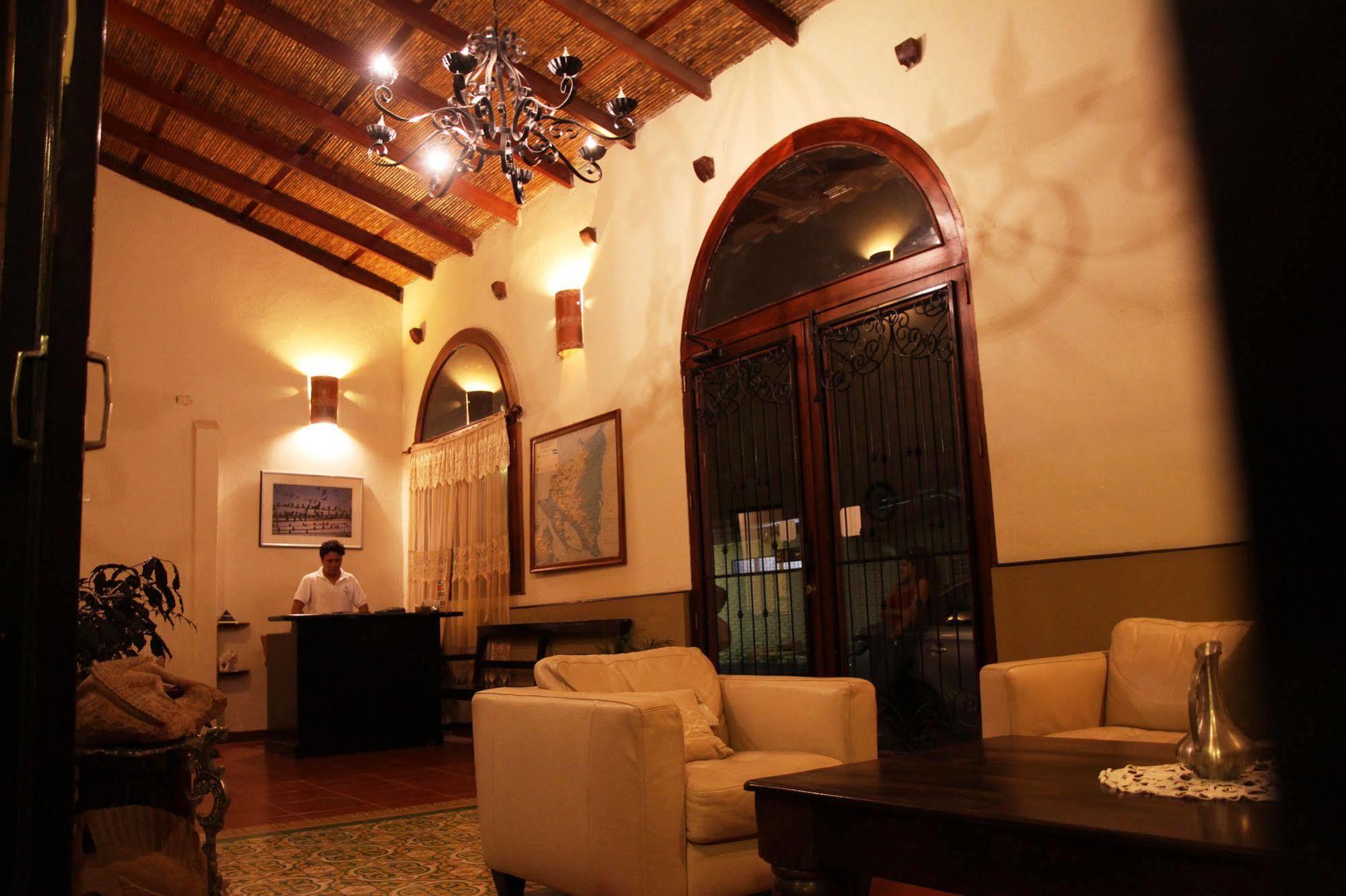 Hotel Los Altos Estelí Exteriör bild